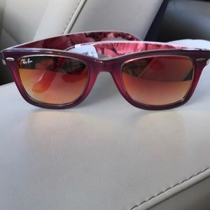 Ray-Ban Wayfarer Floral with case NWT